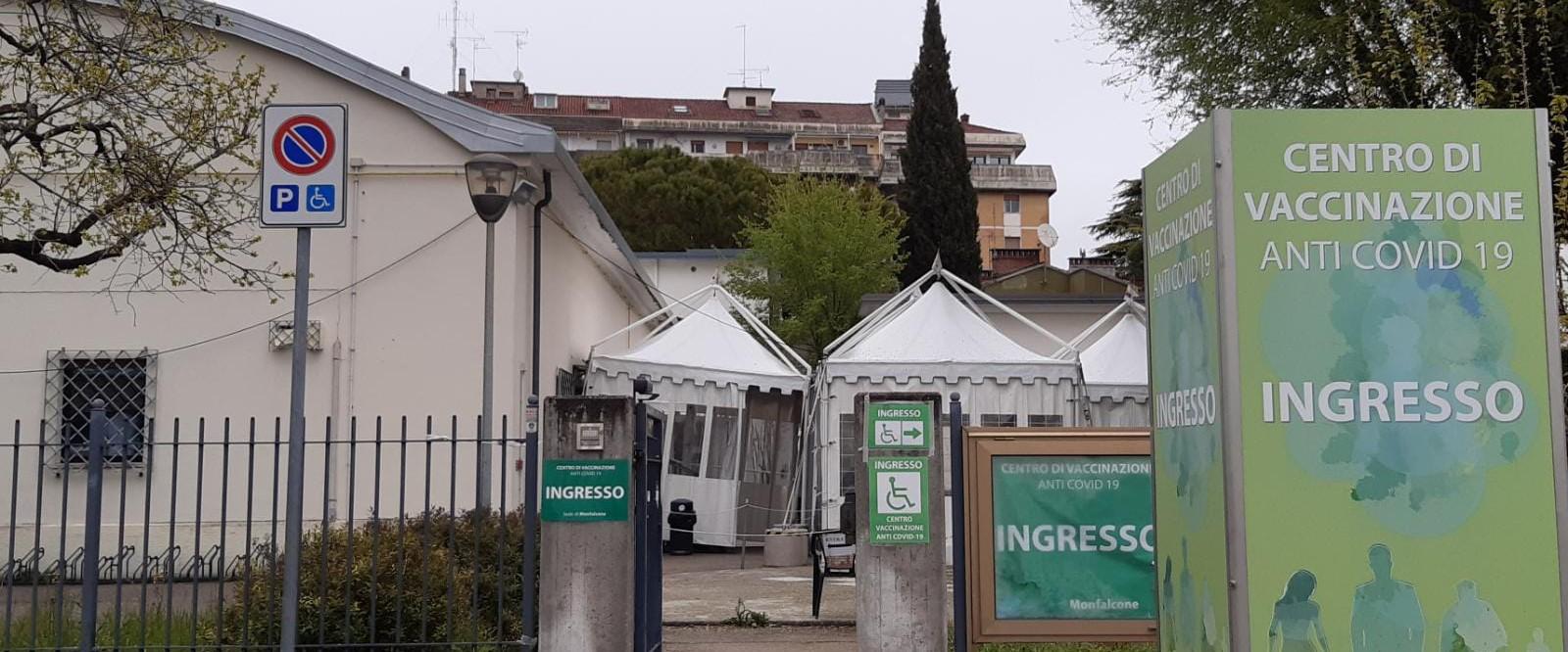 Immagine per Turriaco tende la mano a Monfalcone a supporto del centro vaccinale 